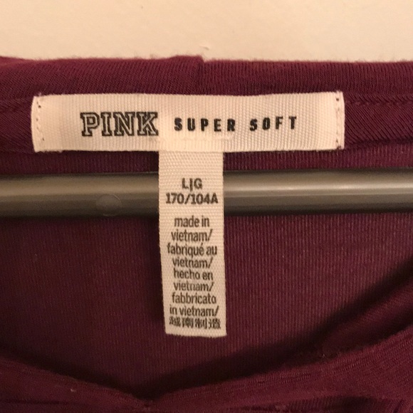 VS Pink - Picture 3 of 4